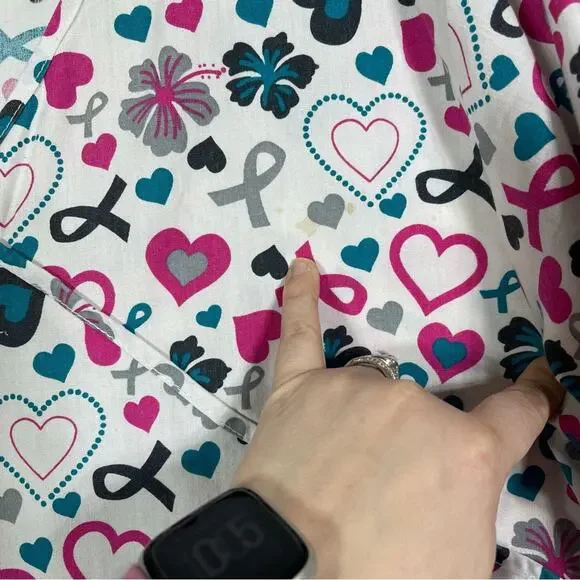 Sherly Uniforms, Scrub Top Size 1X. VNeck Faux Wrap Top. In excellent condition! - Picture 4 of 5